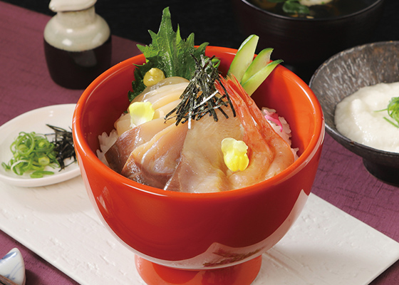 和倉温泉　加賀屋 海鮮づけ椀の具