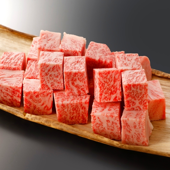 【GWスペシャル】《国産黒毛和牛》サイコロステーキ(ロース）500ｇ