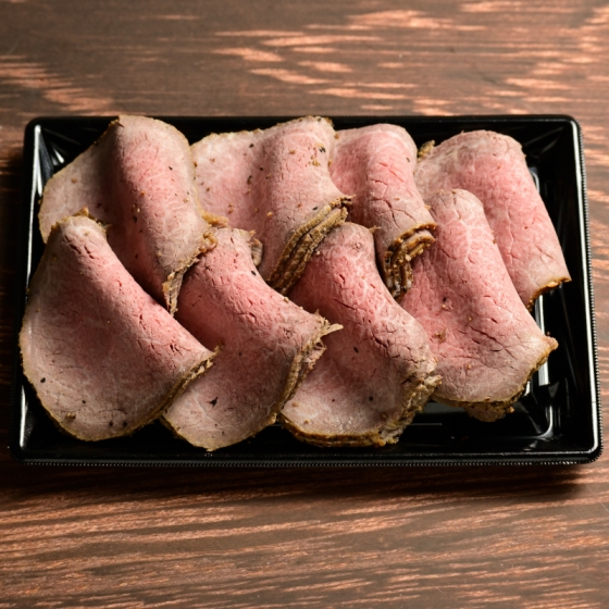 【店内厨房自家製】《宮崎県産黒毛和牛　宮崎ハーブPremium》　ローストビーフ（モモ）　500ｇ