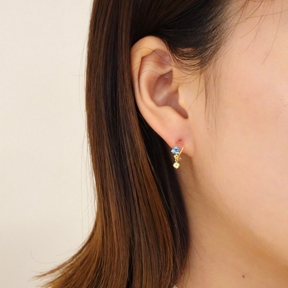 K18 マルチストーンピアス - 京阪百貨店オンラインストア