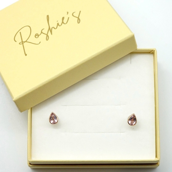 新品 K18PG モルガナイト ピアス MO:0.70ct ☆K18PGモルガナイトピアス | 三越伊勢丹オンラインストア・通販