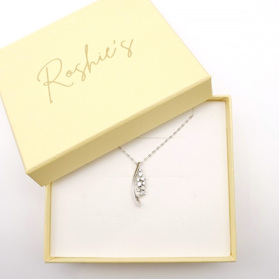 専用JH48★高級 ダイヤモンド0.25ct K18WG ペンダントヘッド 専用JH48☆高級 ダイヤモンド0.25ct K18WG ペンダントヘッド JH48